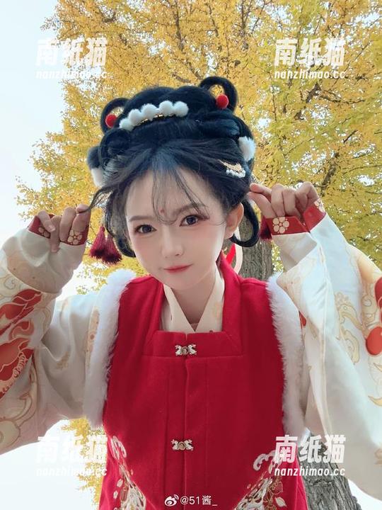 51酱 美图大赏!51酱最新网袜作品,让你无法抵挡的魅力诱惑!.txt