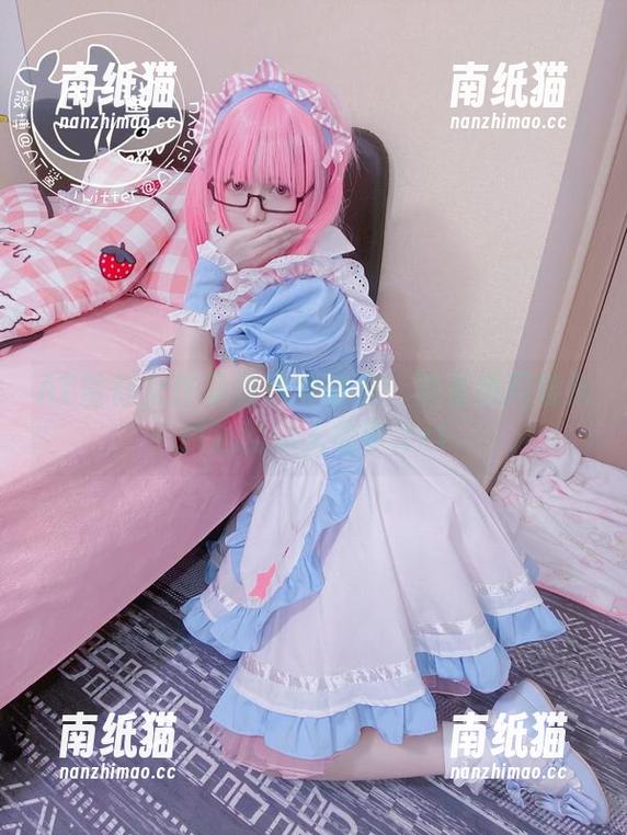 AT鲨 AT鲨修女作品的视觉盛宴:观看她用镜头讲述的动人故事.txt