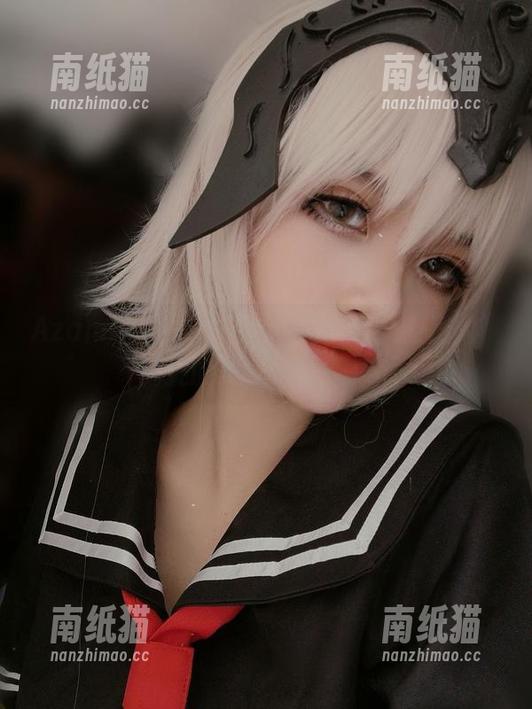 Azami Azami校园私房图包:那些被“隐形人”捕捉的美好笑容!.txt