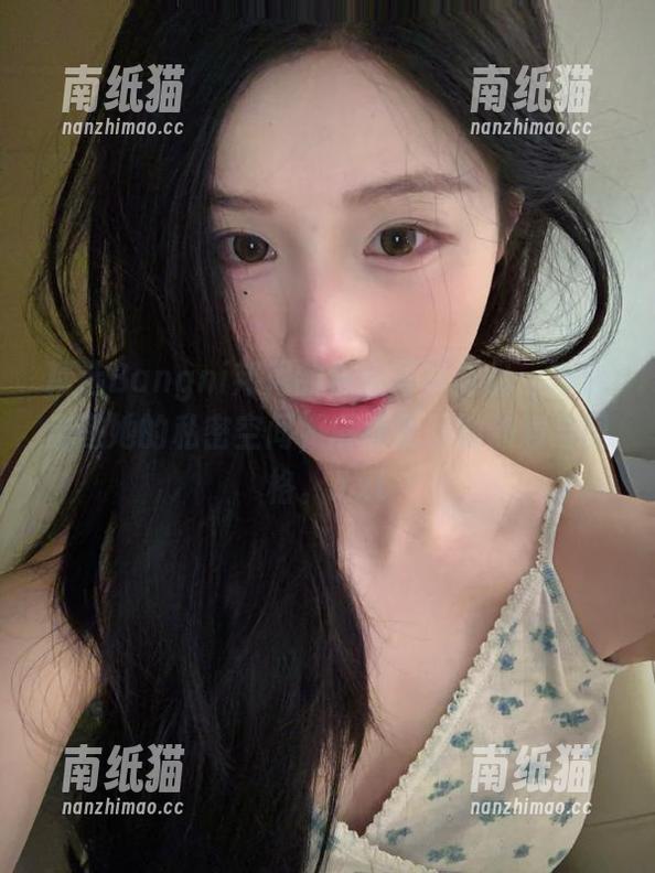 Bangni邦尼 精选Bangni邦尼的浴室写真作品:带你走进她的私密空间,解锁无限的创意与风格。.txt
