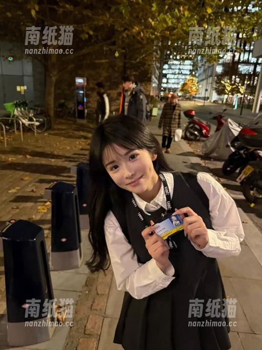 DKGirl御女郎-红艳 DKGirl御女郎 - 可爱红艳制服风图集:一场视觉盛宴的独特合集!.txt