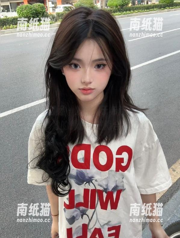 Feilin嗲囡囡-周于希 Feilin嗲囡囡 - 发现周于希连衣裙图包,尽享她的优雅与时尚合集.txt