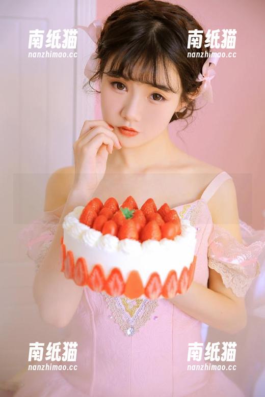 Feilin嗲囡囡-夏笑笑Summer Feilin嗲囡囡 - 夏笑笑Summer的私房写真短裙艺术,展现迷人优雅气质.txt