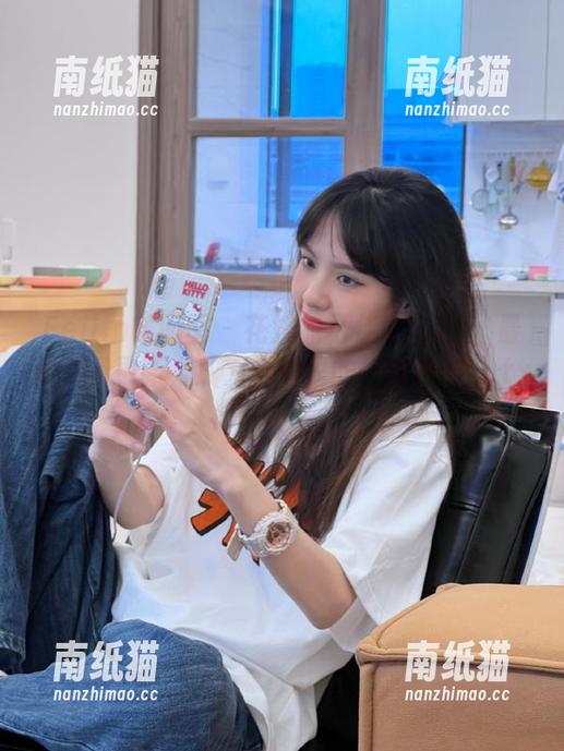 Feilin嗲囡囡-施忆佳KITTY Feilin嗲囡囡 - 花嫁施忆佳KITTY:最新美图更新,成为婚纱里的“假新娘”.txt