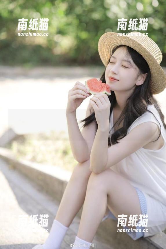 GIRLT果团网-张小喵 GIRLT果团网 - 摆脱平凡,张小喵学姐的写真图集为你带来不一样的视觉盛宴.txt