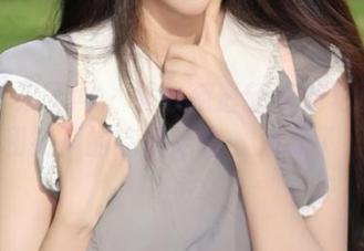 GIRLT果团网 – 黄歆苑最新泳池写真资源，水和笑声的完美结合，太棒了！.txt