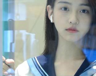 GIRLT果团网 – 精选龚玥菲白丝图包分享，带你走入她的时尚奇幻世界！.txt