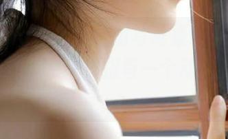 HuaYang花漾 – 高清写真集：小海臀Rena的自拍艺术，捕捉每一个动人的瞬间.txt