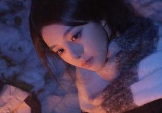 HuaYang花漾 – 玥儿玥er的夏季短裤写真合集：轻松穿搭展现青春活力.txt
