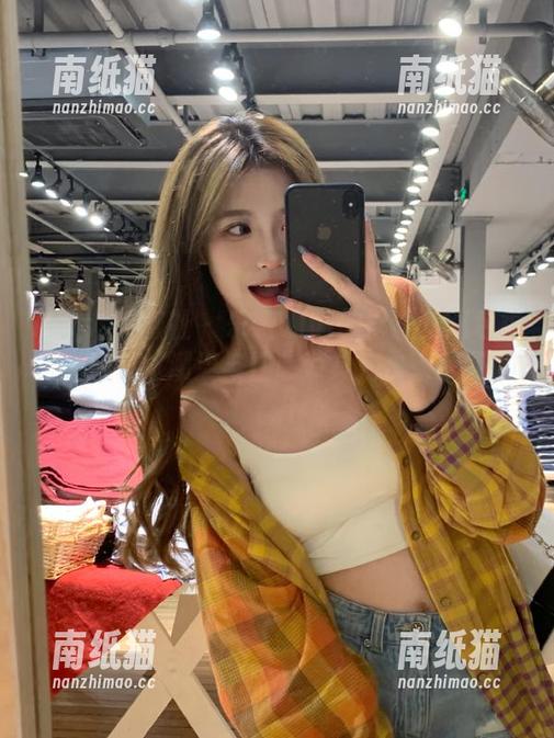 IMiss爱蜜社-乐薇Vivi IMiss爱蜜社 - 乐薇Vivi的裤里丝图包福利大揭秘,潮流与性感兼具,快来获取!.txt