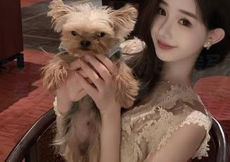 IMiss爱蜜社 – 周于希粉色私房写真系列，美图呈现异样的青春风采.txt