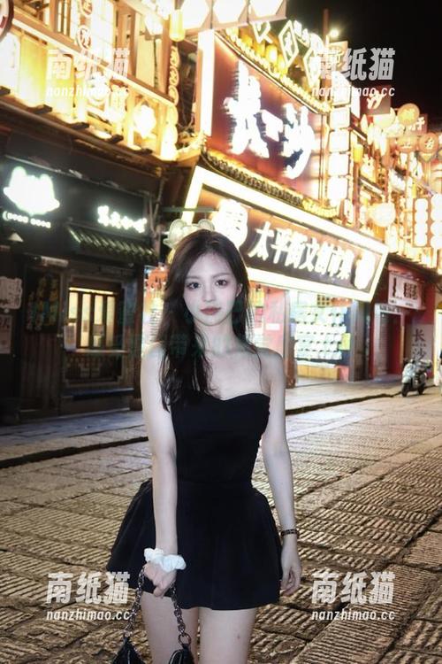 IMiss爱蜜社-小热巴 IMiss爱蜜社 - 小热巴的私房女仆风情:感受原图带来的视觉盛宴.txt