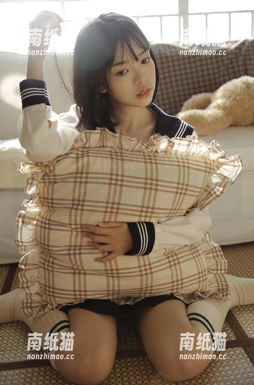 ISS山茶摄影 冬日里的厚灰丝,山茶摄影分享带你走进梦幻写真世界.txt