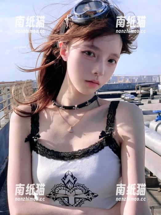 LD零度摄影-李欣 LD零度摄影 - 清纯动人李欣全套图集:探索她的自然美与甜美微笑.txt
