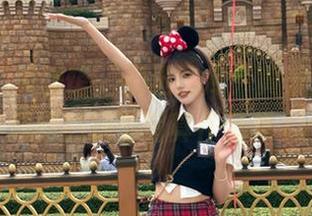 MyGirl美媛馆 – 精选图库：黄乐然展现JK风格的精彩写真作品集.txt