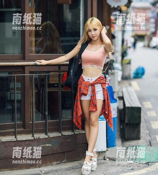 SSA丝社-毛毛 SSA丝社 - 深入毛毛黑白写真全集:她如何捕捉瞬间的永恒.txt