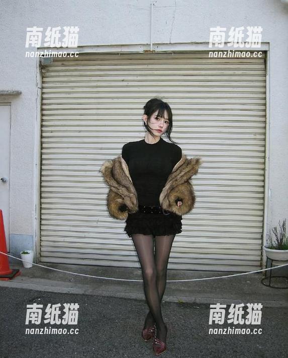 Seya狮砸 崩坏·星穹铁道塔利亚写真大赏:Seya狮砸壁纸合集不容错过!.txt