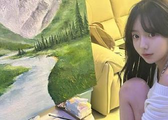探索Sonson(손손)游泳课#5精选图包：梦幻水面上的迷人身影.txt