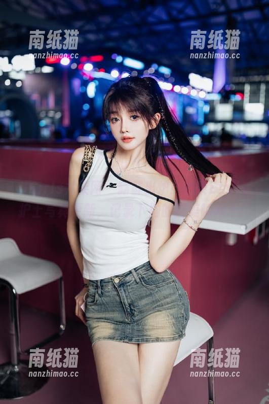 UGirls尤果网-奶茶Emily UGirls尤果网 - 新鲜出炉!奶茶Emily护士写真更新,记录下她的甜美瞬间.txt