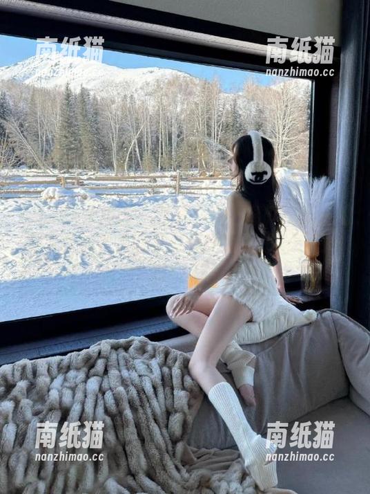 UGirls尤果网-尤菲儿 UGirls尤果网 - 当秘书遇上摄影:尤菲儿的写真图片,让你看见不为人知的职场一面!.txt