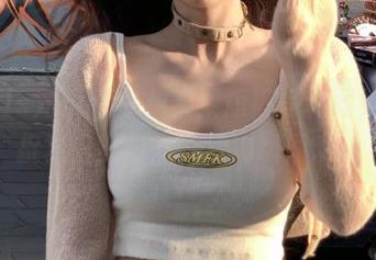 UGirls尤果网 – 杨果果短裤写真图集，捕捉夏日的阳光与活力瞬间.txt