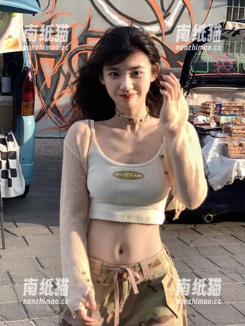 UGirls尤果网-杨果果 UGirls尤果网 - 杨果果短裤写真图集,捕捉夏日的阳光与活力瞬间.txt