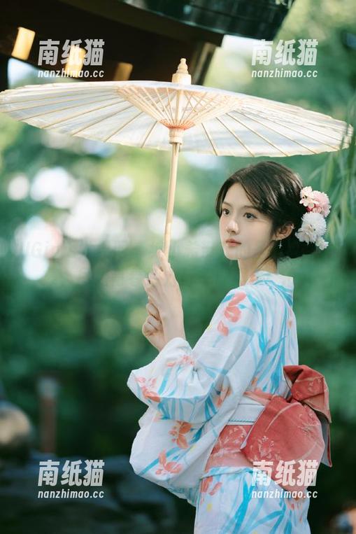 UGirls尤果网-纯小希 UGirls尤果网 - 纯小希带来的圣诞套图合集,尽显青春活力与冬日优雅!.txt
