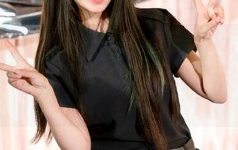 XIAOYU语画界 – 精美周于希Sandy短裙写真合集，限时免费获取，快来收藏.txt