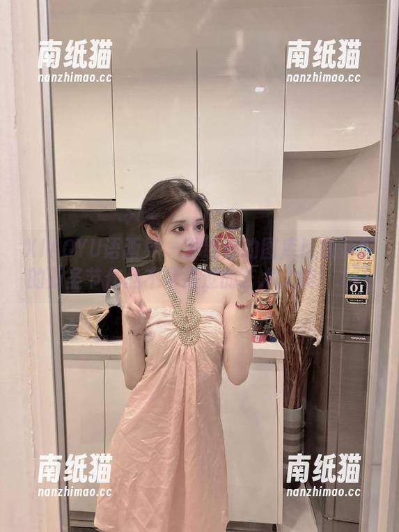 XIAOYU语画界-徐莉芝 XIAOYU语画界 - 升级你的图库!徐莉芝的万圣节作品不可错过的艺术之美!.txt