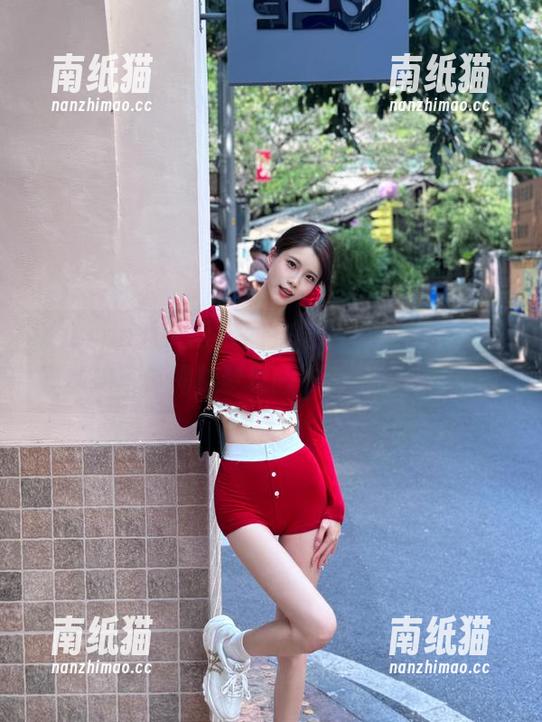Xiuren秀人网 – 甜蜜与奢华并存,吴思晚私拍写真揭秘梦幻睡衣背后的故事.txt - 南纸猫