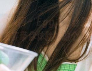 Xiuren秀人网 – Egg尤妮丝教室图包分享：视觉盛宴带你体验她的个人写作风格.txt