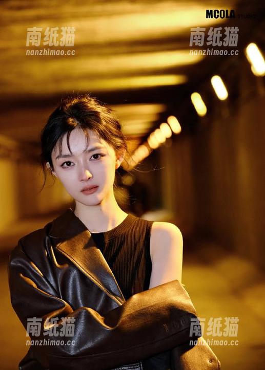 Xiuren秀人网-UU酱 Xiuren秀人网 - 走进UU酱的豹纹世界,这个写真图包让你惊艳不已.txt