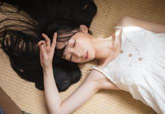 Xiuren秀人网 – z杯悠悠的少女写真图册：美丽的背后，是多少次调整姿势的尴尬瞬间！.txt