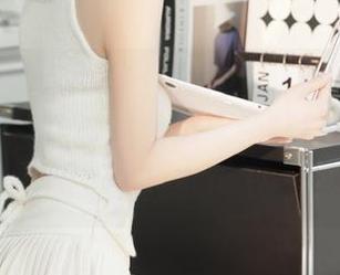 Xiuren秀人网 – “四月月女王”写真作品大公开，免费图集带你领略每一幅背后的动人故事！.txt
