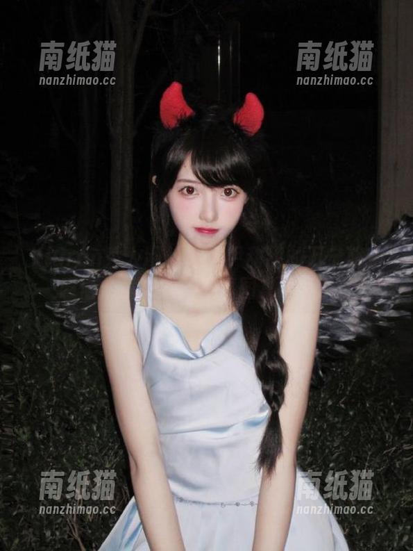 Xiuren秀人网-尹甜甜 Xiuren秀人网 - 曝光尹甜甜的万宁旅拍感悟:悦读她的写真图集故事.txt