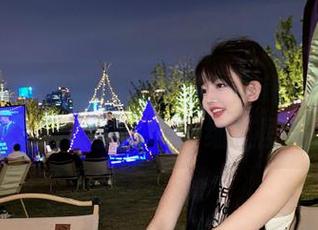 Xiuren秀人网 – 星子柒kiki的定制写真作品：记录生活中的细腻剧情.txt