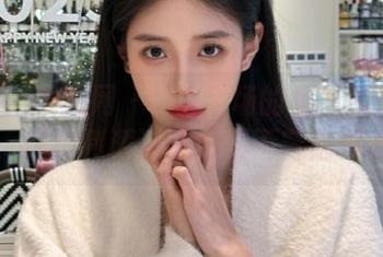 Xiuren秀人网 – 驚艳全场的杨晨晨长腿图包，让福利满满，绝对不容错过.txt