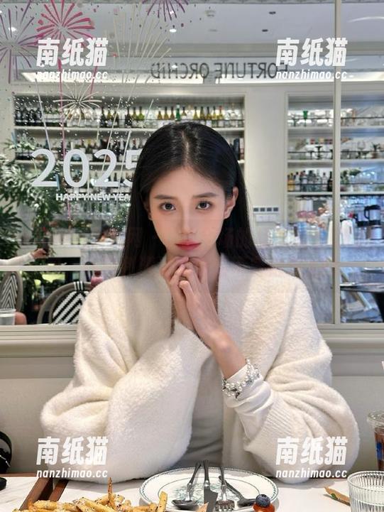 Xiuren秀人网-杨晨晨 Xiuren秀人网 - 驚艳全场的杨晨晨长腿图包,让福利满满,绝对不容错过.txt
