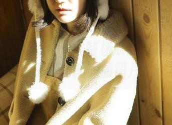 Xiuren秀人网 – 定制杨欣欣死库水写真，捕捉瞬间的美丽图片.txt