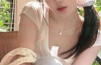Xiuren秀人网 – 王馨瑶Yanni短裙图集：精选展现她与短裙之间那段美丽的时尚故事.txt