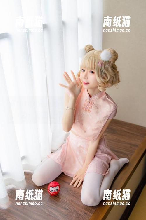 Xiuren秀人网-赵小米kitty Xiuren秀人网 - 赵小米kitty的私房魅力:高跟鞋作品打造个性时尚.txt