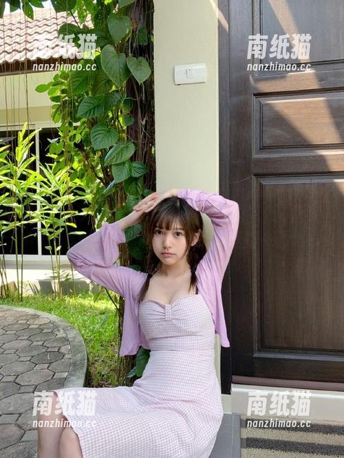 YITUYU艺图语-张恬宇Abbie YITUYU艺图语 - 定制独特体验:张恬宇Abbie夏天写真图片展现最美的一面.txt