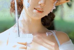 YouMi尤蜜荟 – 最新作品集抢先看：Cris_卓娅祺在浴缸中捕捉瞬间，展现真实与美丽的交汇.txt