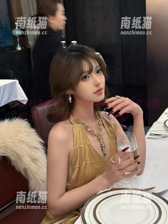 YouMi尤蜜荟-谭小灵 YouMi尤蜜荟 - 唯美风格!谭小灵皮衣图包分享,让你领略不一样的美!.txt