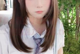 Yuki亭最新职业装写真图片，展现职场女性的魅力与自信.txt