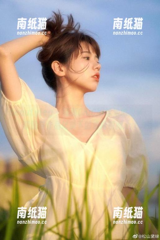 beautyleg-ChiChi beautyleg - 畅游ChiChi泳池的故事:原图与作品记录下的清新瞬间.txt