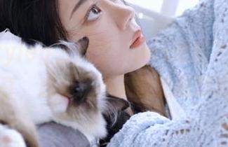 beautyleg – 欣赏“Iris透明”作品的原图分享，感受细致入微的摄影魅力.txt
