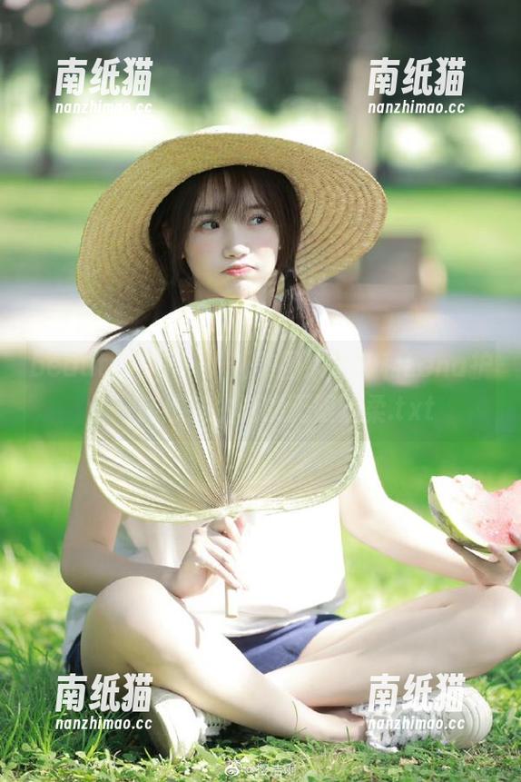 beautyleg-Lena beautyleg - 最新美图来袭!和Lena护士一起感受生活的无限温柔.txt