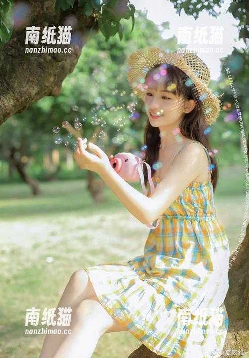 beautyleg-Morning beautyleg - Morning的眼镜视界:带你领略她独特风格的图包合集!.txt
