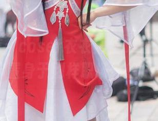 作品聚焦：coser衣衣黑丝OL图集，仿佛让你置身于别样职场幻想！.txt